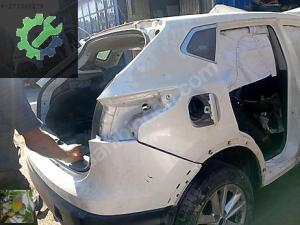 Nissan Qashqai 2016 kesme arka