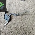 Opel Corsa Kaput Menteşesi çıkma parça - DR CAR OTO ÇIKMA PARÇA Adana