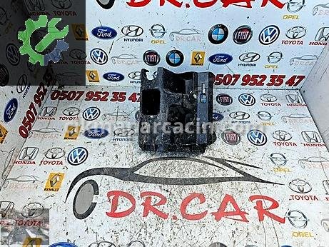 Opel Vivaro Tampon Braketi çıkma parça