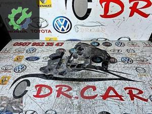 PEUGEOT 3008 20-24 SOL ÖN TAMPON BRAKETİ ORJİNAL 9836769680