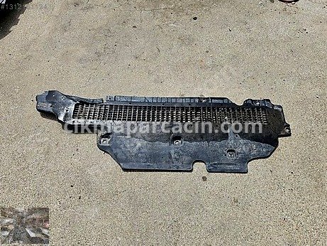 Renault Clio Sağ Alt Muhafaza çıkma parça