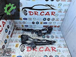 RENAULT MEGANE 4 ÖN TAMPON BRAKETİ ORJİNAL ÇIKMA 620377784R 2.