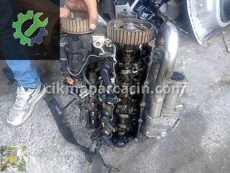 Renault Fluence Silindir Kapağı çıkma parça