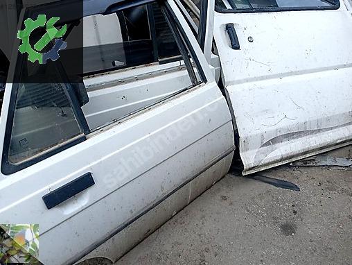Renault R9 Kapı (Ön Sağ) çıkma parça