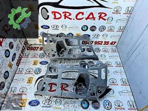 SKODA OCTAVİA 20-24 ÖN TAMPON BRAKETİ ORJİNAL ÇIKMA 5E3807055 1.