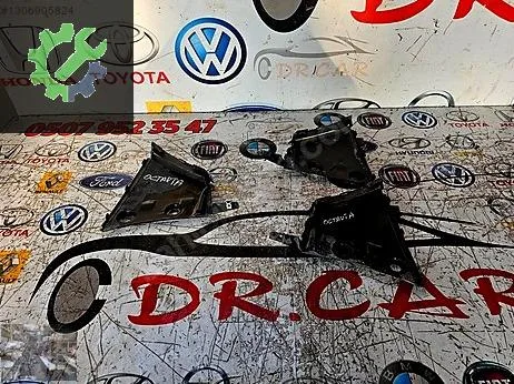 Skoda Octavia Bakalit 5E3121764D çıkma parça