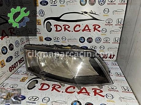 Skoda Octavia Sağ Ön Far çıkma parça