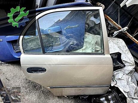 Toyota Corolla Kapı (Arka Sağ) çıkma parça