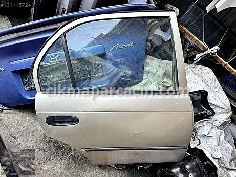Toyota Corolla Kapı (Arka Sağ) çıkma parça