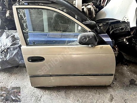 Toyota Corolla Kapı (Ön Sağ) çıkma parça