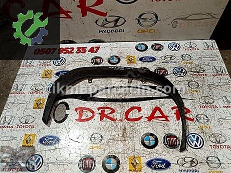 Toyota Yaris Çamurluk (Ön) çıkma parça