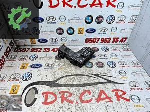 VOLKSWAGEN JETTA 06-10 SAĞ STOP ALT BRAKETİ SIFIR 1K5807394A 3.