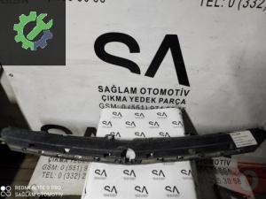 A2468850365 MERCEDES B SERİSİ W246 ÇIKMA ÖN TAMPON İÇ BRAKET