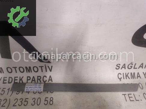 Audi A3 Kapı Bandı & Çıtası çıkma parça