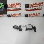 AUDİ A3 2013 ÇIKMA SAĞ RADYATÖR BRAKETİ OEM; 8V0121284