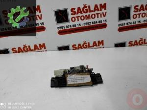 AUDİ GRUP ÇIKMA ARKA BAGAJ KİLİT MEKANİZMASI OEM; 8D9827565