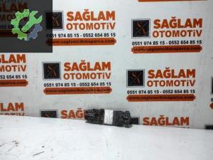 ÇIKMA AUDİ-VW A3-GOLF SAĞ ÖN KAPI TUTUCU MEKANİZMASI