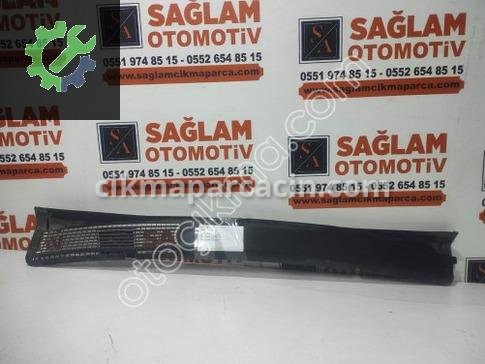 Opel Zafira Ön Cam Izgarası çıkma parça