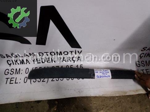 Peugeot 106 Tampon Bandı çıkma parça