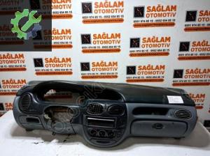 ÇIKMA RENAULT MEGANE-1 ÖN GÖĞÜS OEM 7700846263