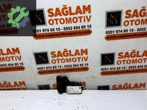 ÇIKMA RENAULT MEGANE-1 RADYATÖR ALT BAĞLANTI SACI SOL 7700840128 OEM 7700840128