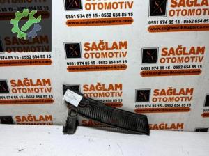 ÇIKMA RENAULT MEGANE-1 SAĞ CAM ÖNÜ IZGARASI OEM 7700834098