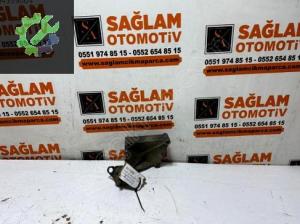 ÇIKMA RENAULT MEGANE-1-SCENİC ŞANZIMAN KULAĞI OEM 7700832251