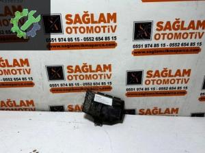 ÇIKMA RENAULT MEGANE-1 SİGORTA KUTUSU KAPAĞI OEM 77003297190