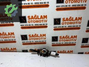 ÇIKMA RENAULT MEGANE-1 SİLECEK SİNYAL KOLU