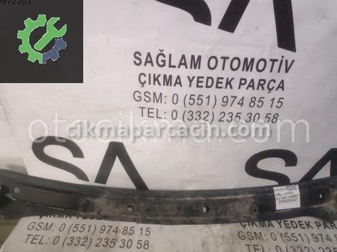 Renault Trafic Ön Cam Izgarası çıkma parça