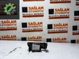 ÇIKMA RENAULT ZOE 2015 SİGORTA RÖLE KUTUSU OEM 243111628R