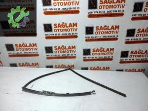 ÇIKMA TOYOTA COROLLA AE101 SOL ARKA CAM ÇERÇEVE FİTİLİ