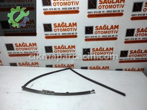 Toyota Corolla Cam Fitili çıkma parça