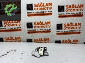 ÇIKMA VW GOLF ARKA KAPI ALT MENTEŞESİ OEM 1K4833411