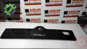 FİAT DOBLO-3 ÇIKMA ARKA BAĞAJ KAPLAMASI OEM; 735470340