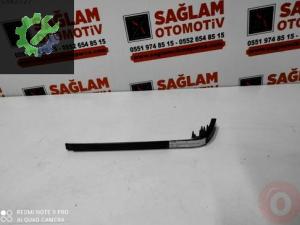 FİAT DOĞAN-ŞAHİN-KARTAL-SLX 83-01 SOL ÖN FAR KAŞI 7746050 OEM 7746050