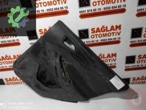 FORD FOCUS 10-17 SAĞ ARKA KAPI DÖŞEMESİ OEM; BM51-A27406
