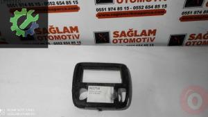 HONDA CRV ÇIKMA 9 İNÇ TEYP ÇERÇEVESİ
