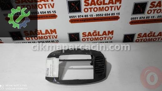 Hyundai Accent Teyp Çerçevesi çıkma parça