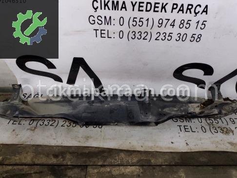 Hyundai i20 Ön Cam Izgarası çıkma parça