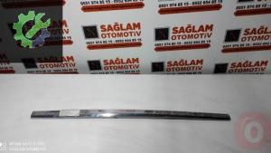 JEEP GRAND CHEROKEE LİMİTED SAĞ ÖN KAPI ÇİTASI 55156848AD