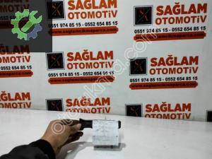 KİA RİO 12-17 ÇIKMA SAĞ ÖN KAPI CAM KILAVUZU 82560-1W000