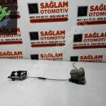 KİA RİO 12-17 SAĞ ÖN KAPI KİLİDİ,İÇ KAPI KOLU 82620-1W010