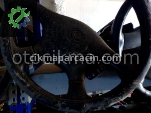 Mazda 121 Direksiyon Simidi çıkma parça
