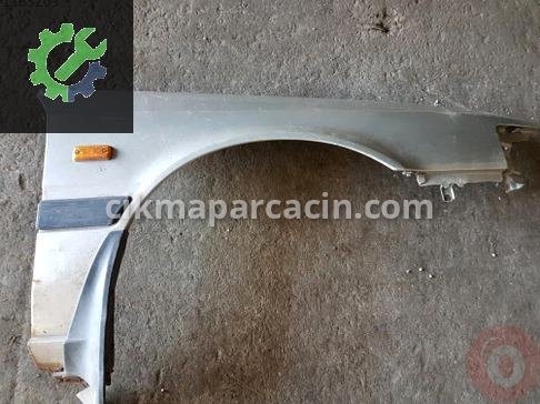 Mazda 626 Sağ Ön Çamurluk çıkma parça