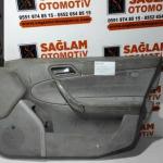 MERCEDES W203 ÇIKMA SAĞ ÖN KAPI DÖŞEMESİ OEM; 000077537
