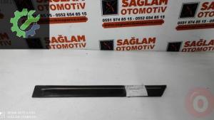 MİTSUBİSHİ COLT 88-92 ÇIKMA SOL ARKA KAPI ÇİTASI MB729300