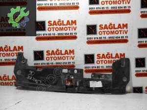 MİTSUBİSHİ LANCER 08-13 ÇIKMA ÖN PANEL ÜST KAPLAMASI 6400A831