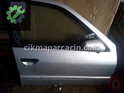 Nissan Primera Sağ Ön Kapı çıkma parça