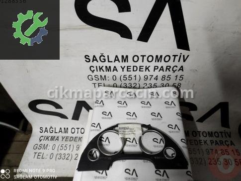 Audi A4 Gösterge Çerçevesi çıkma parça